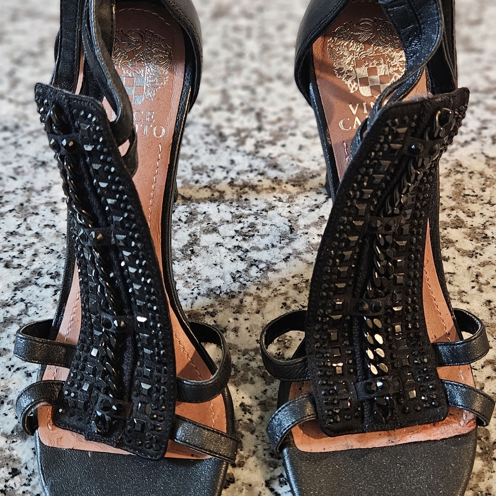 Vince Camuto black 4" heels size 7.5